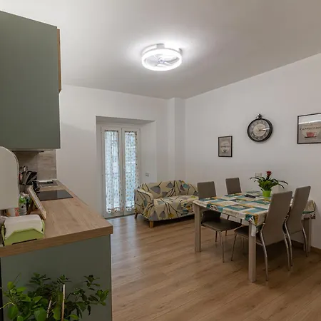 Domus Dino Apartment